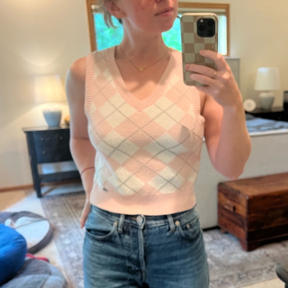 Hollister golf vest